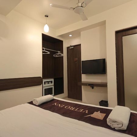 Hotel Vetro Inn Surat Exterior foto