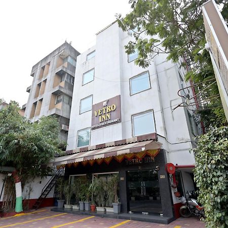 Hotel Vetro Inn Surat Exterior foto