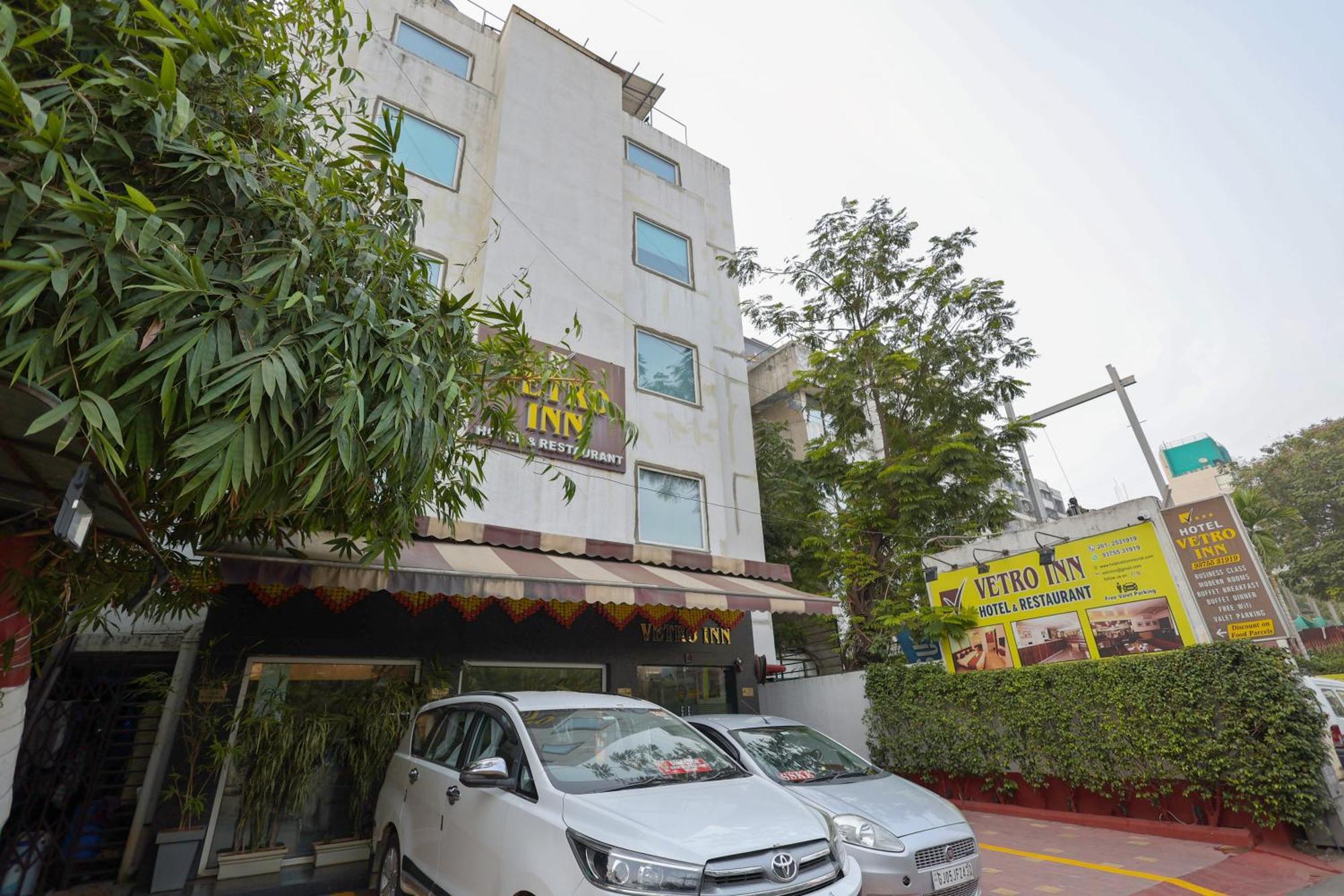 Hotel Vetro Inn Surat Exterior foto